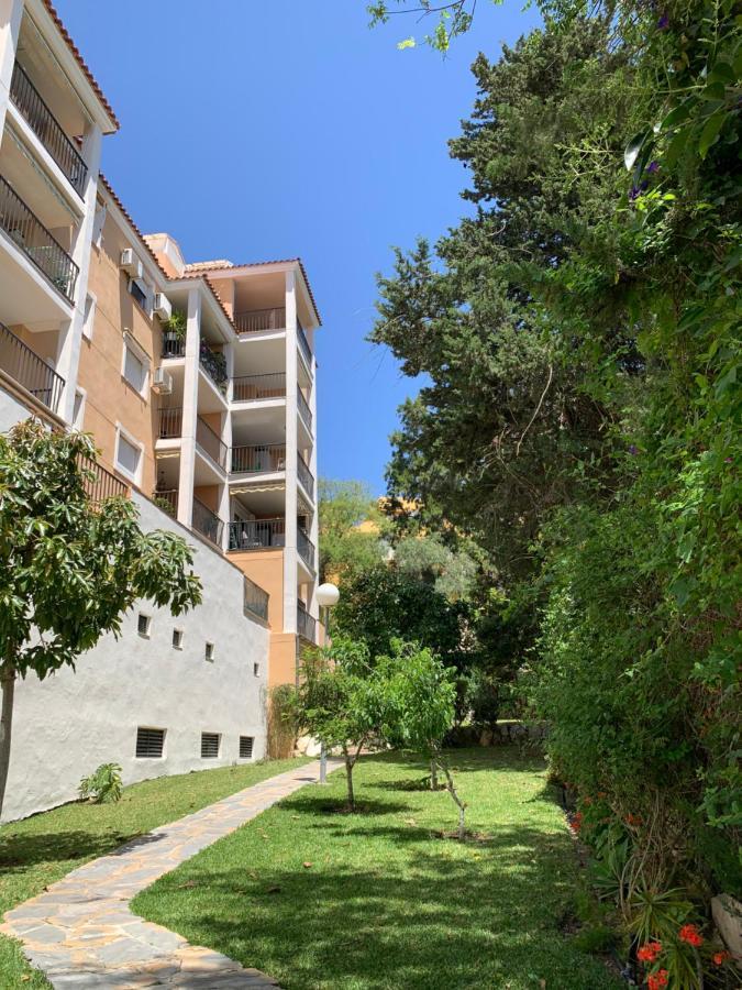 Tulipanes Benalmadena - Parking Privadoアパートメント エクステリア 写真
